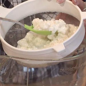 I am having difficulty straining my kefir