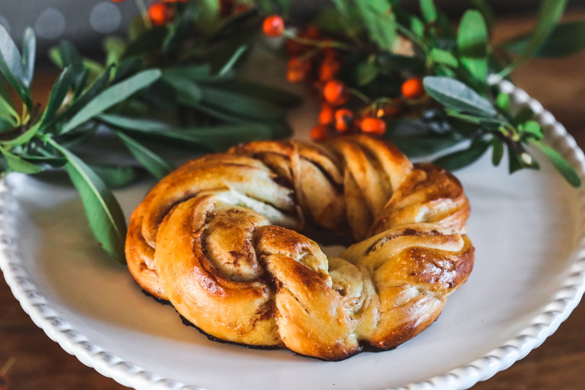 Braided Christmas Bread (Hefekranz) Recipe