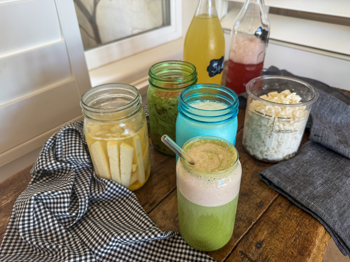 5 foods kefir, kombucha, matcha.jpg2-2