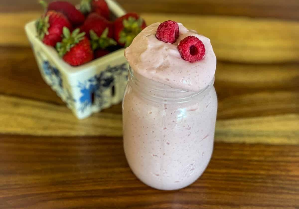 Strawberry kefir mousse 5